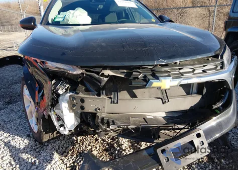 2025 Chevrolet Trax Fwd Ls z USA, uszkodzony, nr VIN KL77LFEP9SC262354